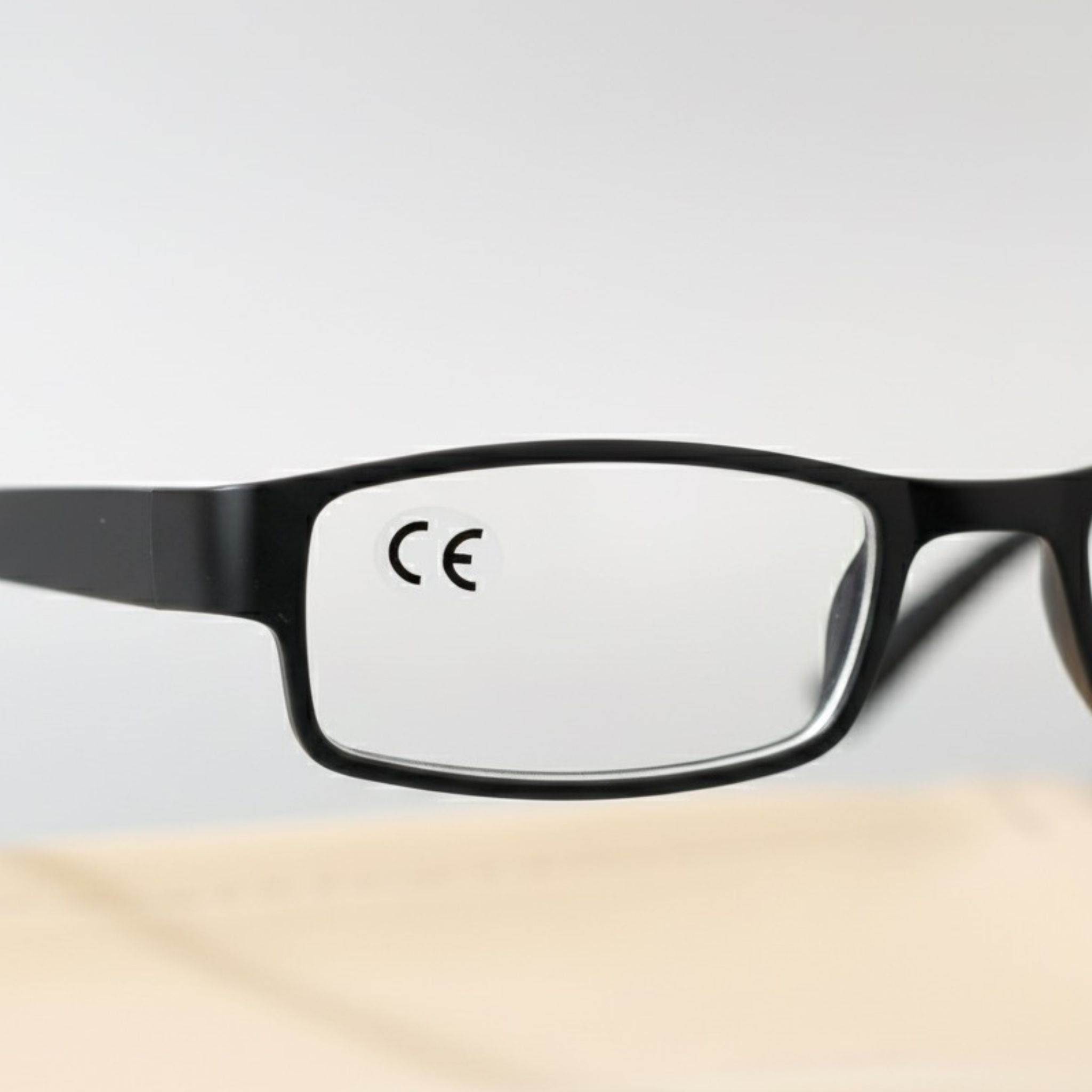 Vidite jasno bez skupih naočala – 1+1 GRATIS, samo 19.90KM!